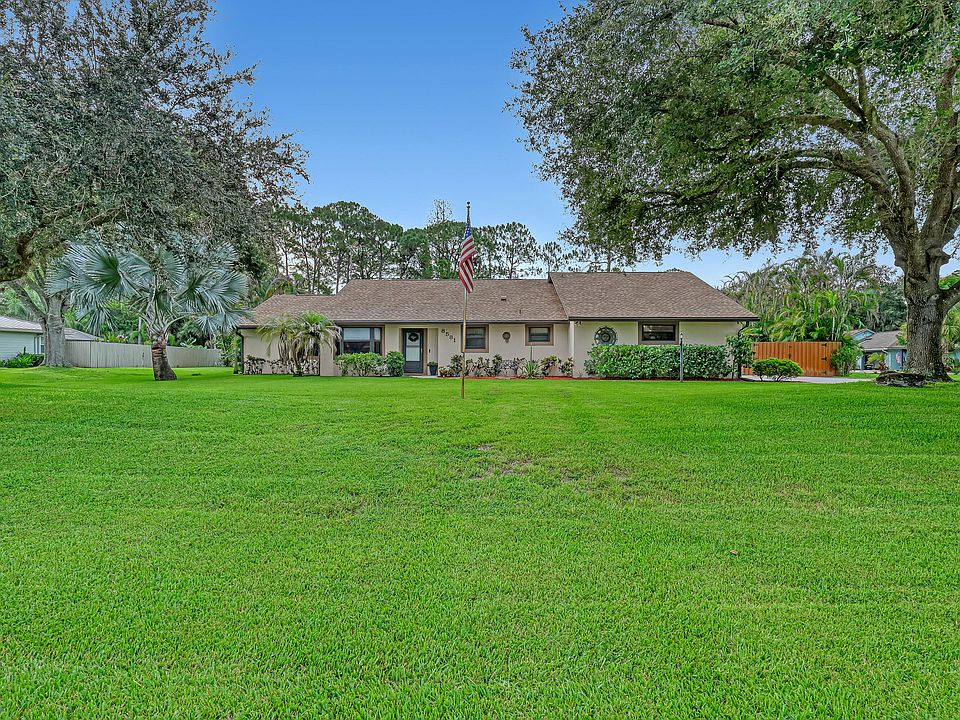 1st image of 8581 SW 17TH Avenue
