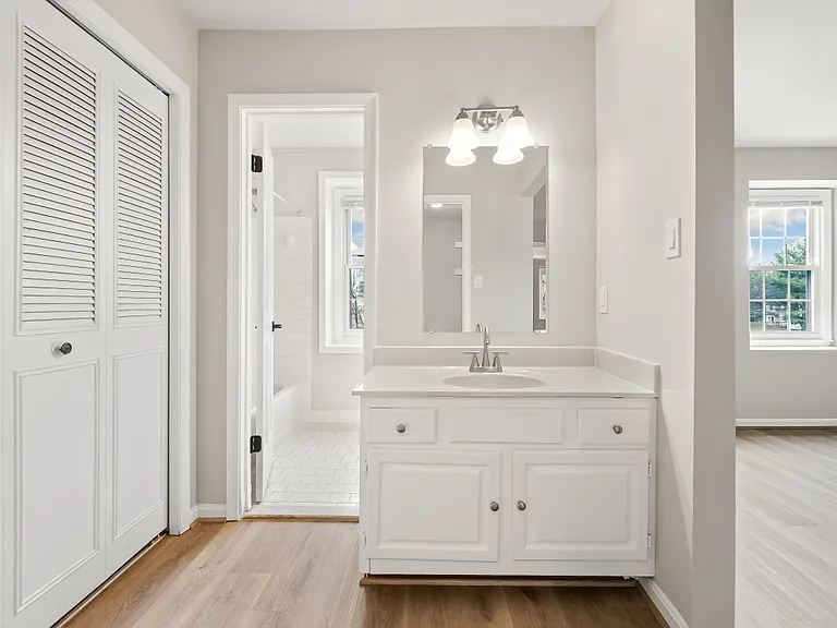 10106 Bosworth Ct — Photo 18