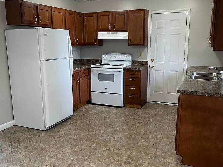 5541 N 300 E — Photo 14