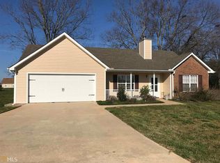 203 Corleys Dr, Locust Grove, GA 30248