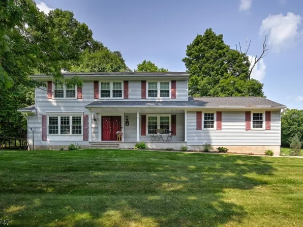 2 Pembroke Ct, Jefferson Twp., NJ 07438