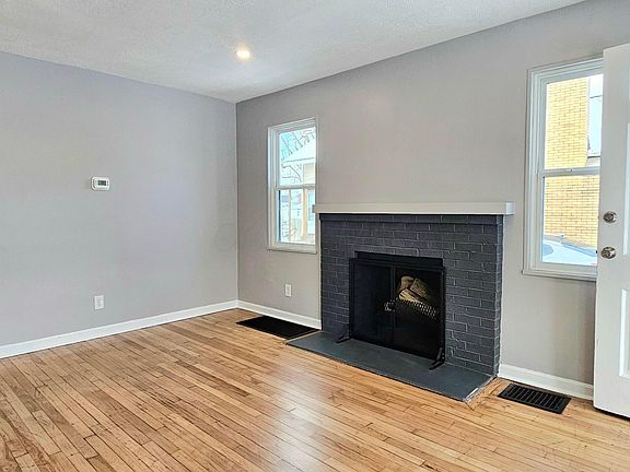 4th image of 1739 Linwood Ave