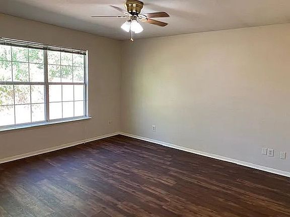5th image of 516 Tenison Ln