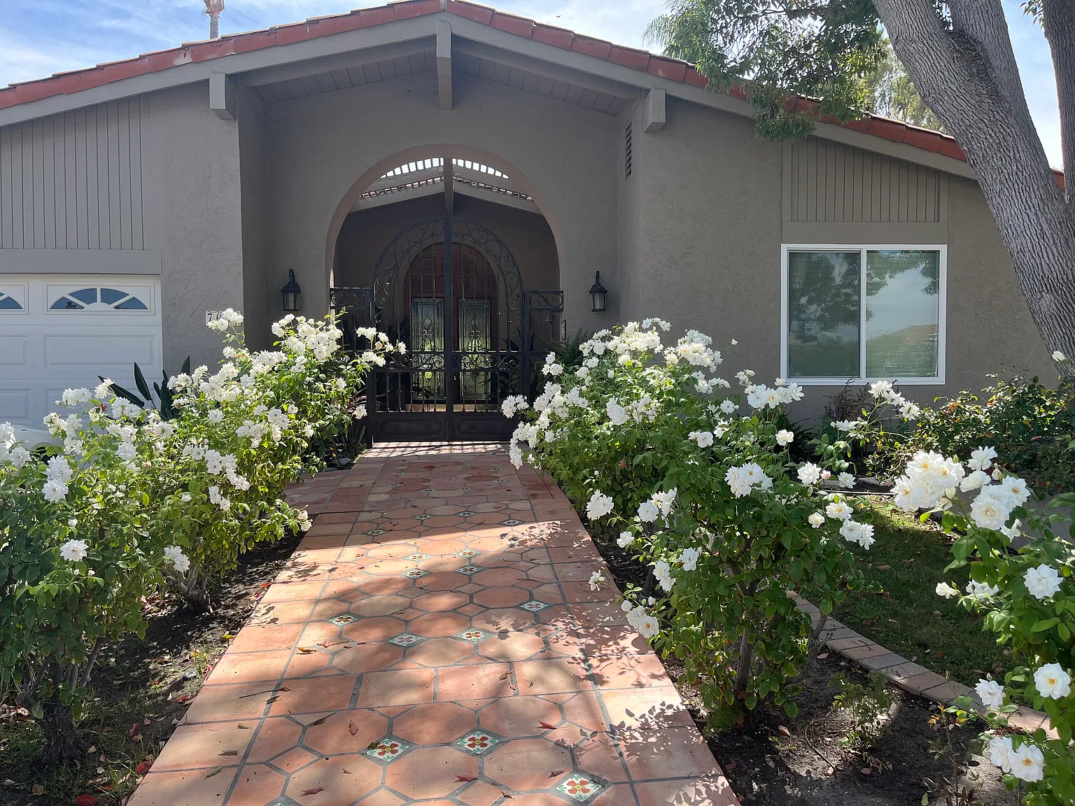 3 bed, 1850 sqft, $5,325 — Photo 1