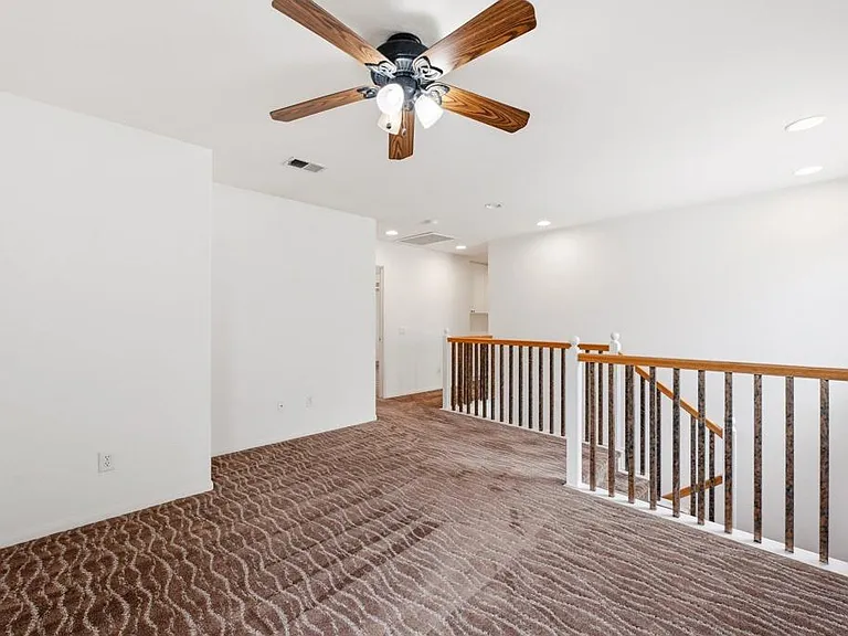 5643 Willowmere Ln — Photo 26