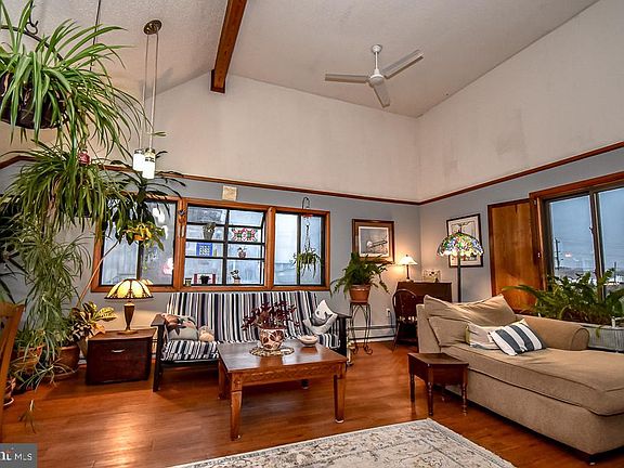 4th image of 22 Avenue D