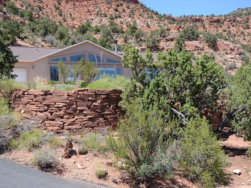 1st image of 1104 W Grand Canyon Dr