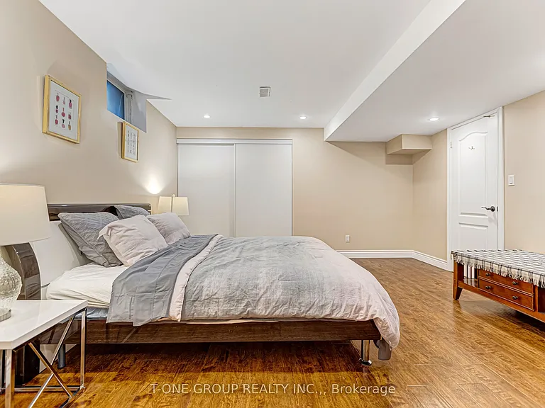261 Angus Glen Blvd — Photo 20