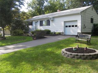 31 Olin Dr, Nanuet, NY 10954