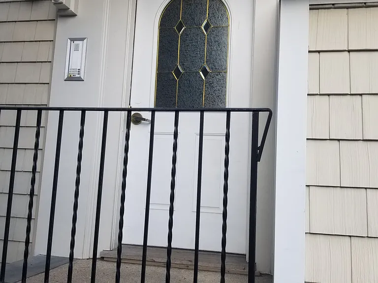 396 Norfolk St #1 — Photo 3