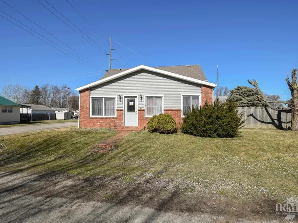 924 W 16th St, Muncie, IN 47302