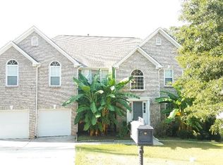 6832 Wynmeadow Dr, Stone Mountain, GA 30087