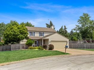 1104 Lightning Trl, Carol Stream, IL 60188