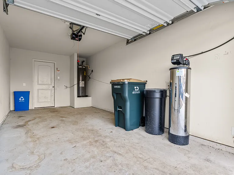 6511 Chevler Pass — Photo 18