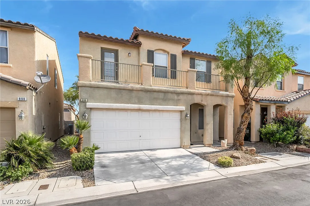 4 bed, 2.5 bath, 1725 sqft, $2,000 — Photo 3