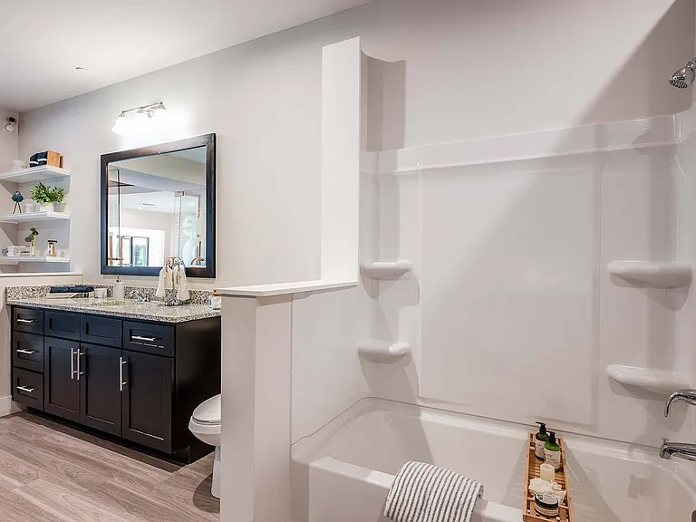 Nine12 Gateway Apartments — Photo 10
