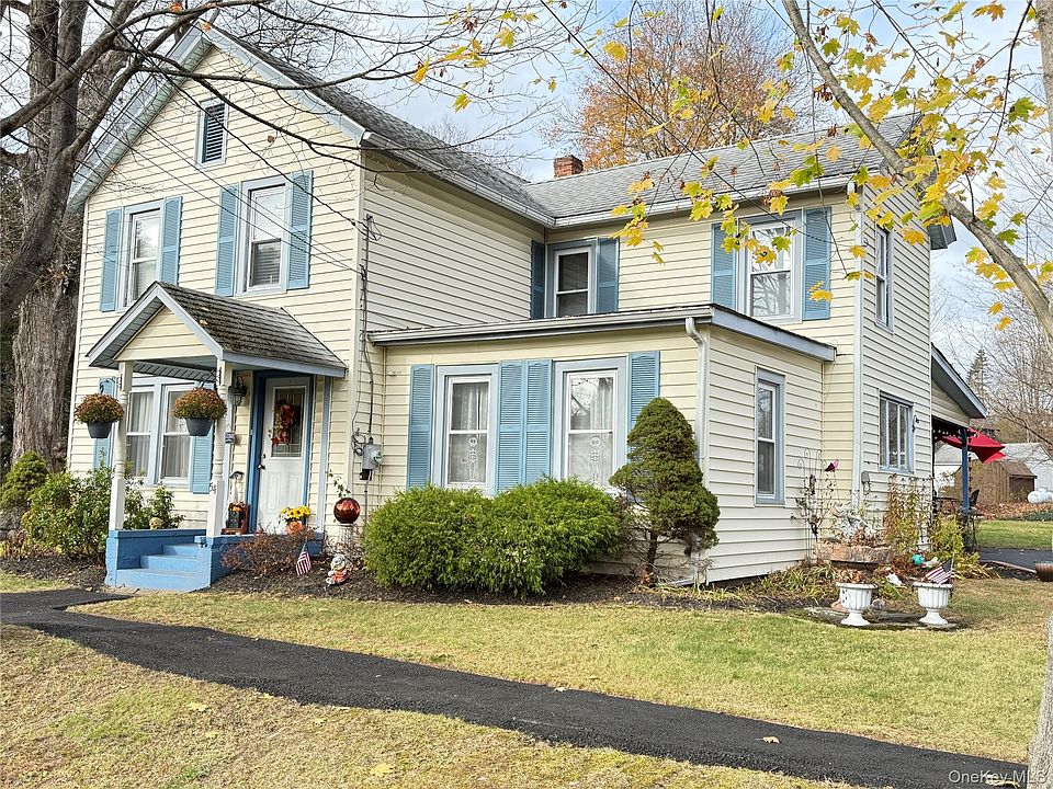 1st image of 54 Grand Street