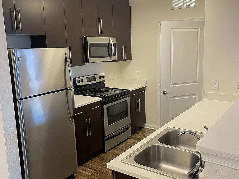 Belmont at Tryon Apartments — Photo 194