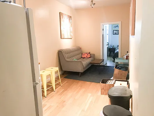 Rented by Ulas Real Estates Inc | media 30