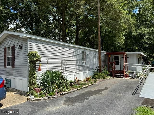 1st image of 28056 Avalon Dr