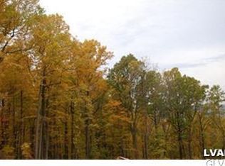 4870 Majestic Dr, Coopersburg, PA 18036