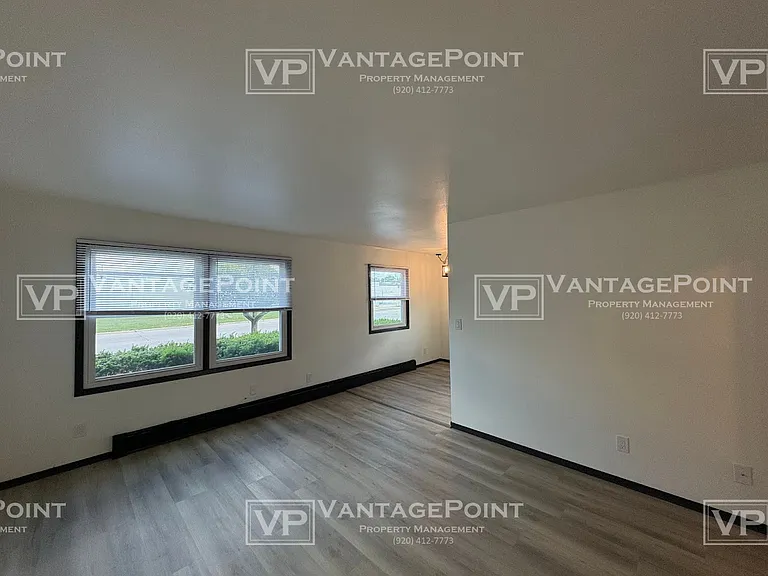 2120 Van Deuren St #A — Photo 10
