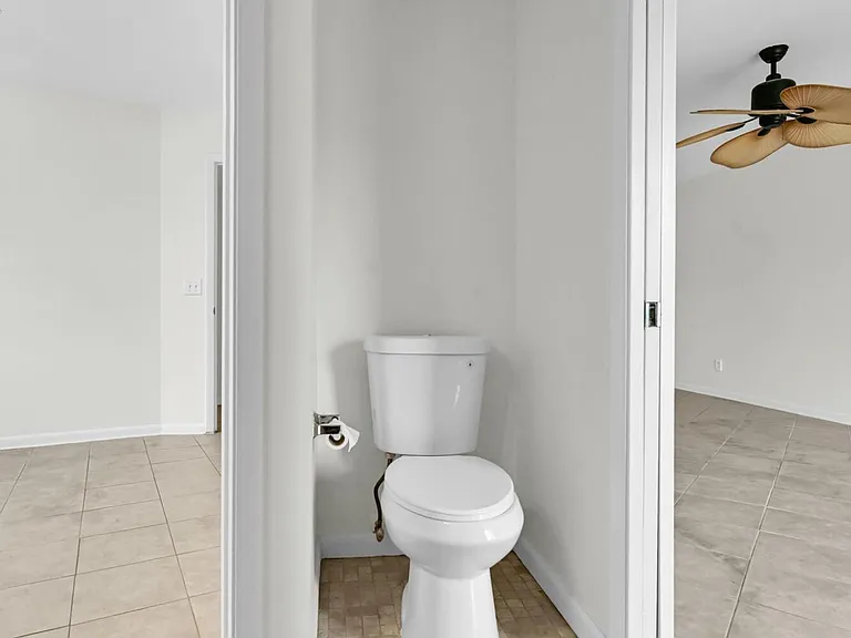 2013 NE Collins Cir #50 — Photo 17