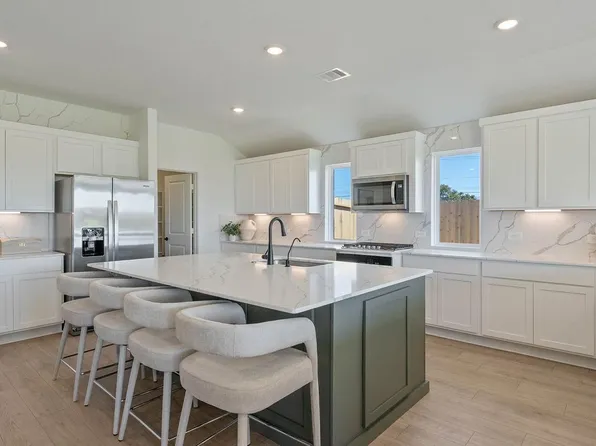 15111 Cibolo Ln, Mont Belvieu, TX 77523