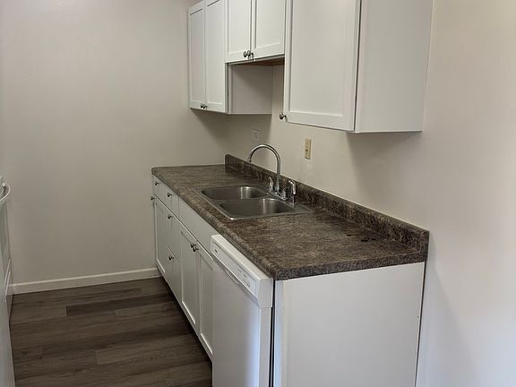 2nd image of 2332 N Cotner Blvd #4