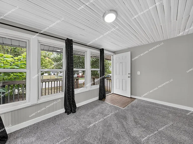 2322 Fordham St — Photo 7