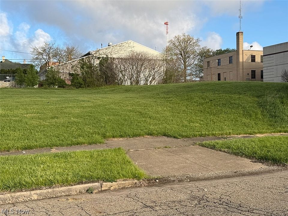 2nd image of 7th St SE