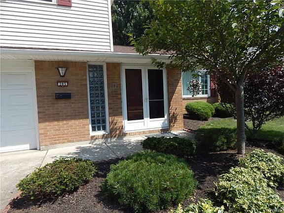3rd image of 285 Cottonwood Dr