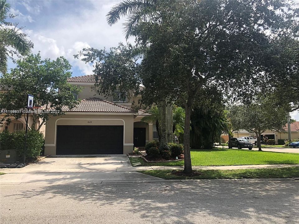 1st image of 1620 Winterberry Ln