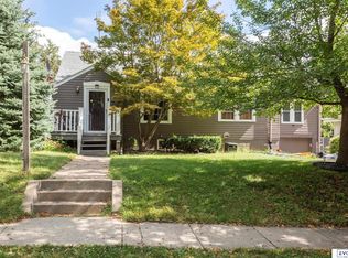 1607 Hancock St, Bellevue, NE 68005