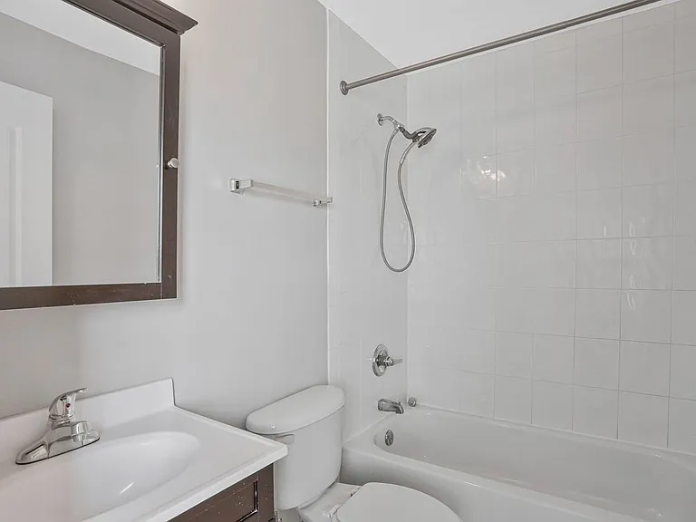 911 Kennedy St NW #11B — Photo 11