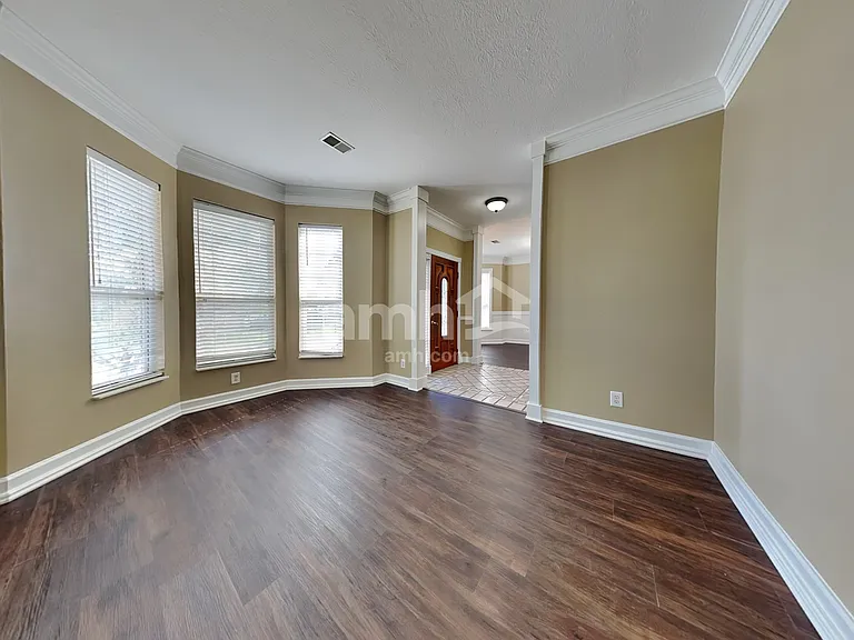 4317 Aylesbury Dr — Photo 10