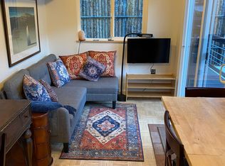 87 Rio En Medio Rd, Santa Fe, NM 87506