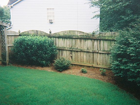 3rd image of 708 Coventry Township Ln