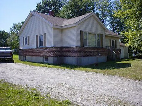 71 Main Rd, Holden, ME 04429