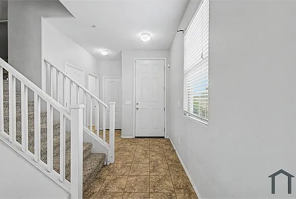 3 bed, 1534 sqft, $2,100 — Photo 3
