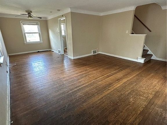 2nd image of 12512 Astor Ave