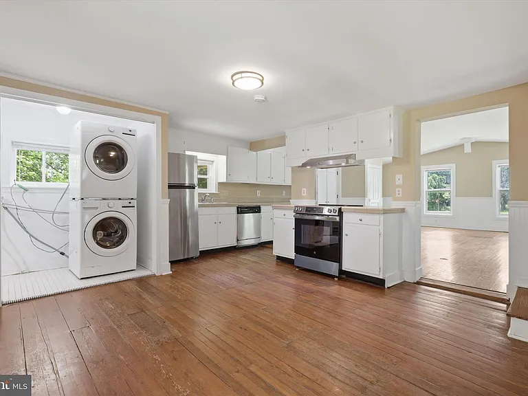 8606 Yellow Springs Rd — Photo 8