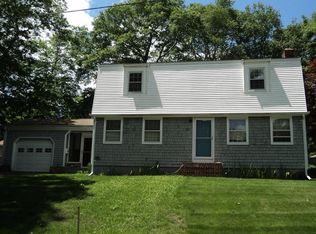 95 Forestdale Dr, Somerset, MA 02726