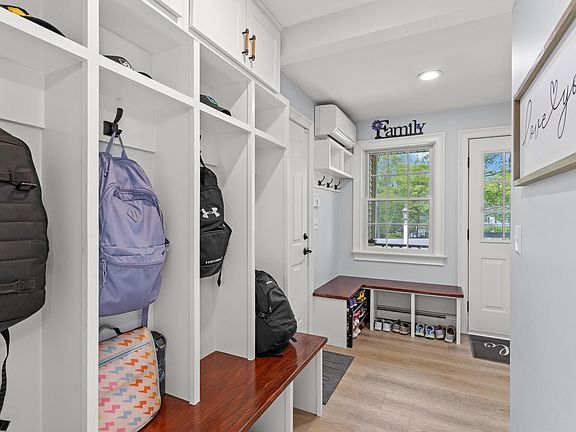 3rd image of 38 Nantucket Place