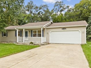 58915 Runway Rd, Elkhart, IN 46516