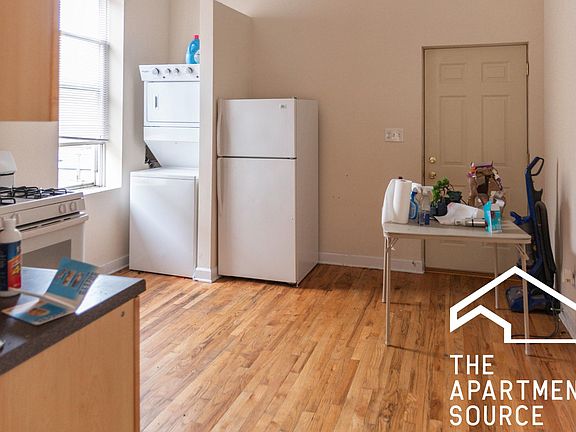 5th image of 3417 N Janssen Ave APT 2FR