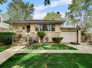 17614 Henry St, Lansing, IL 60438