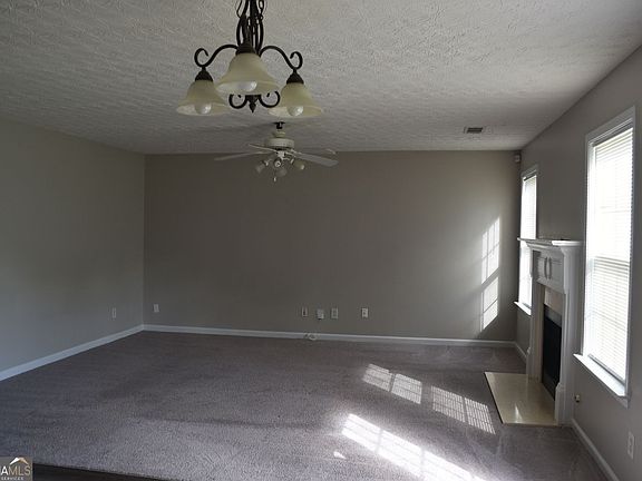 4th image of 1854 Pierce Way