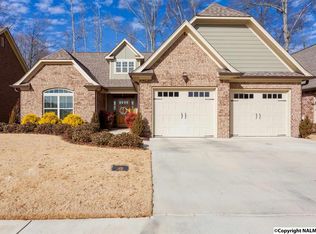 810 Box St, Athens, AL 35611