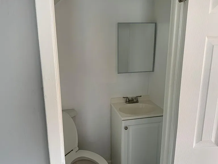 333 Mill Rock Rd #333 — Photo 12